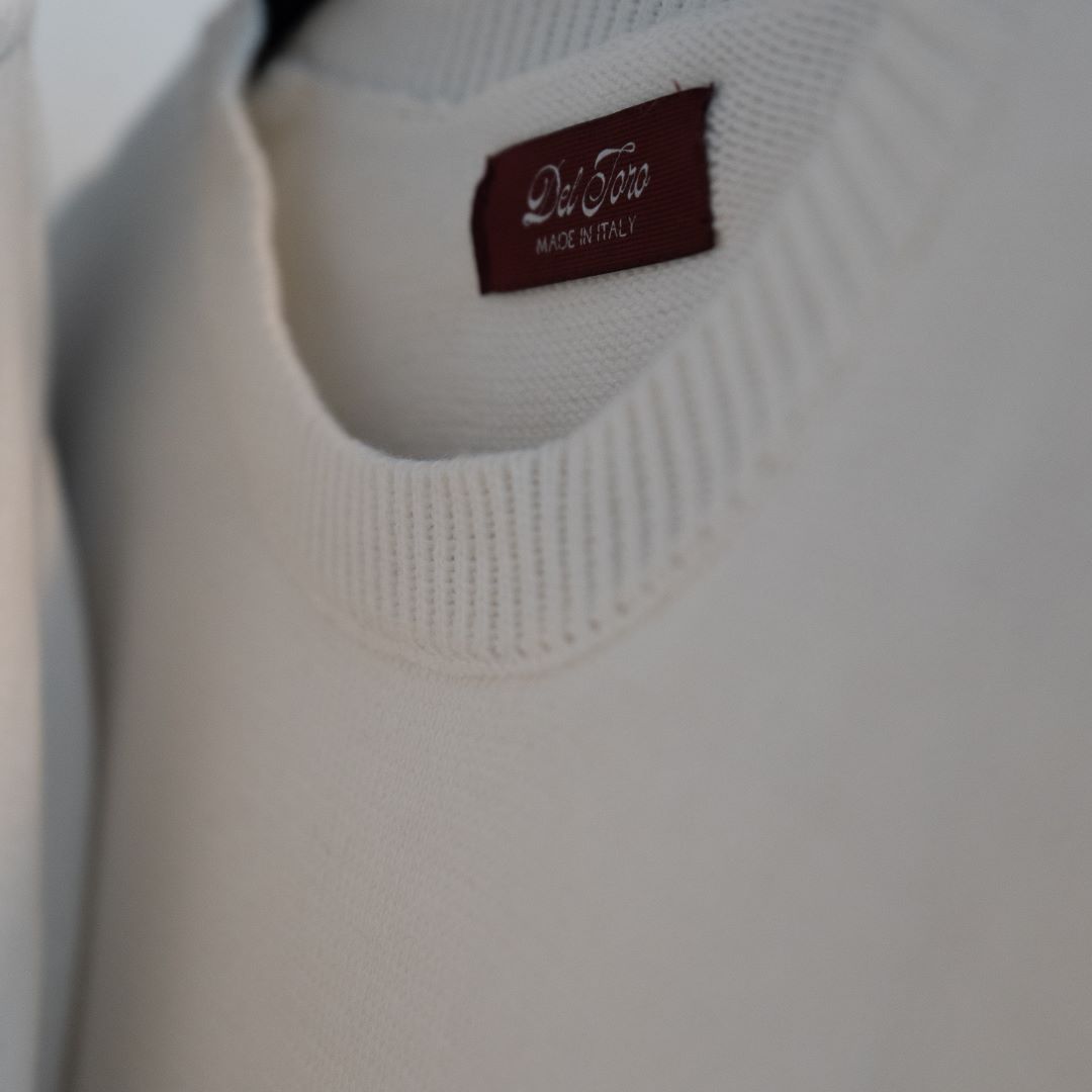 Women's Classic Crewneck Sweater - Vintage White