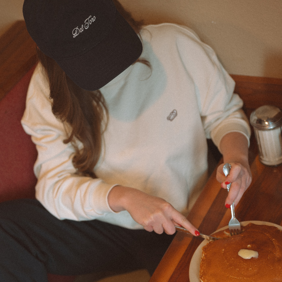Women's Retro Gym Crewneck Sweatshirt - Vintage White