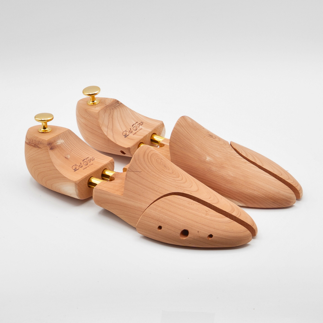 Del Toro Adjustable Cedar Shoe Tree