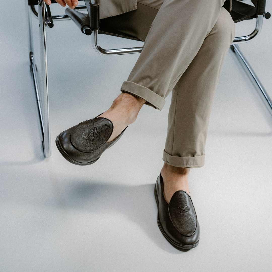 Men's Dark Brown Pebbled Leather Viaggio Loafer